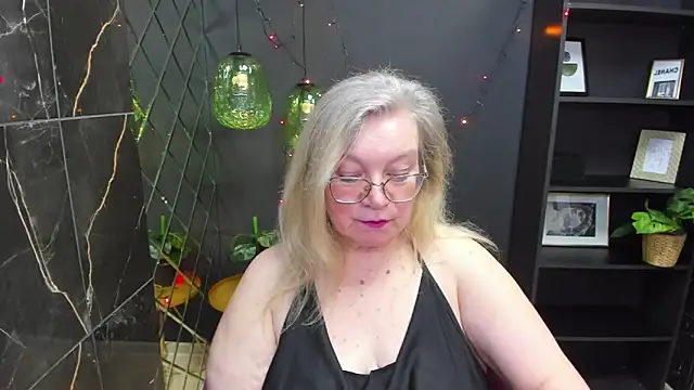 NataliMellow online show from 01/04/25, 04:22