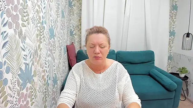 LeaPure online show from 12/08/24, 05:18