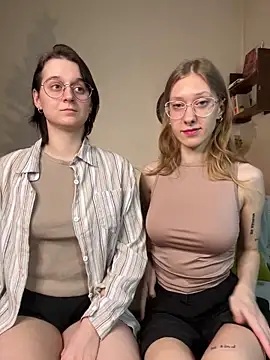 Snapshot of Jitoon_Exe chatting on 12/02/24, 03:37 Jitoon Exe online show from 12/02/24, 03:37