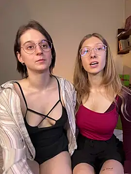 Snapshot of Jitoon_Exe chatting on 12/20/24, 04:57 Jitoon Exe online show from 12/20/24, 04:57