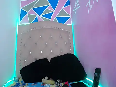 Snapshot of violetaass chatting on 02/27/25, 11:26 violetaass online show from 02/27/25, 11:26