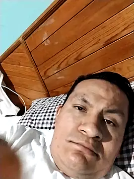 gusaven online show from 03/11/25, 07:04