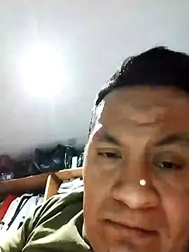 gusaven online show from 03/18/25, 09:42