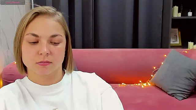 Snapshot of TataArdent chatting on 01/10/25, 02:14 TataArdent online show from 01/10/25, 02:14