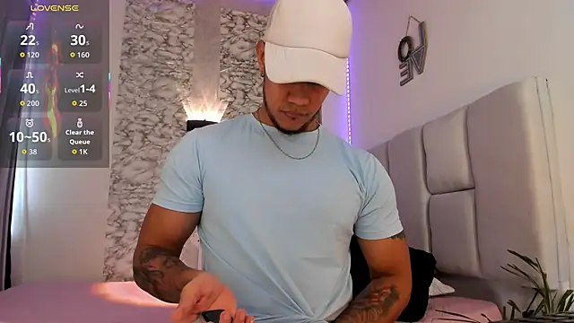 CRAZYBOYLOVE online show from 10/15/25, 01:44