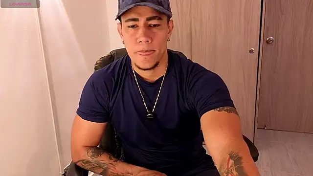 CRAZYBOYLOVE online show from 02/11/26, 11:26