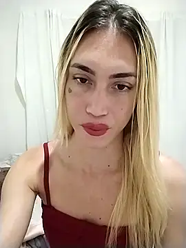 Snapshot of Ellenurach chatting on 12/18/25, 12:49 Ellenurach online show from 12/18/25, 12:49