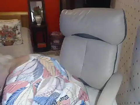 Snapshot of sexymaturestyle chatting on 02/12/25, 09:01 sexymaturestyle online show from 02/12/25, 09:01