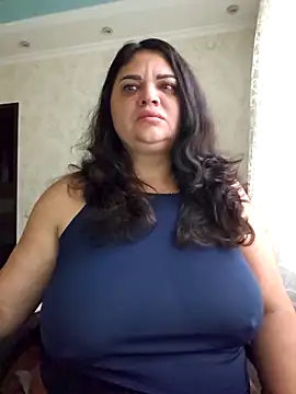 littleRikka online show from 10/08/25, 07:17