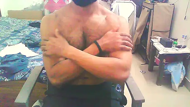 Snapshot of Vbestshow chatting on 11/10/25, 09:14 Vbestshow online show from 11/10/25, 09:14