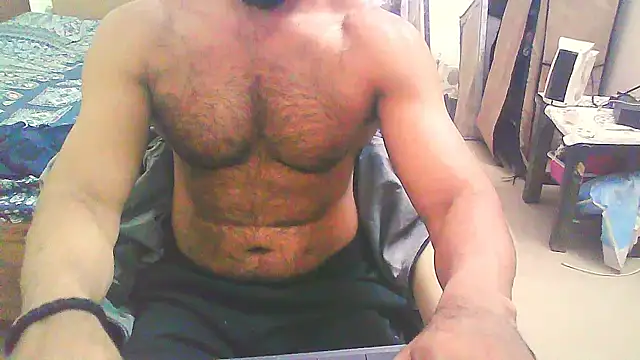 Snapshot of Vbestshow chatting on 11/13/25, 09:47 Vbestshow online show from 11/13/25, 09:47