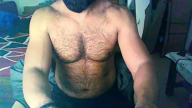 Snapshot of Vbestshow chatting on 12/20/25, 05:53 Vbestshow online show from 12/20/25, 05:53