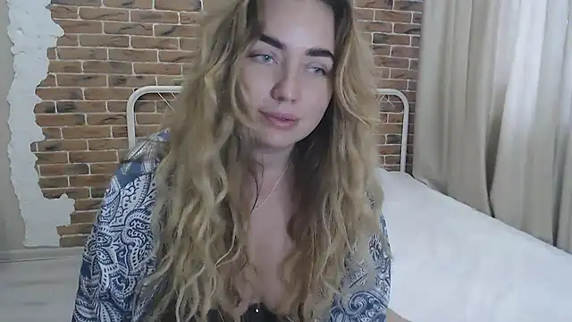 xxkristinaxx online show from 02/13/25, 11:17