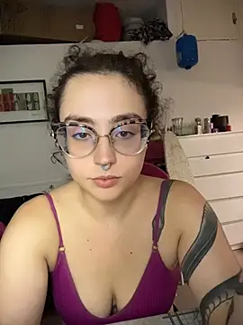 ladyturtle online show from 07/18/26, 12:48