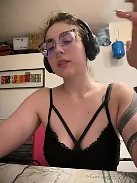 ladyturtle online show from 07/21/26, 10:01