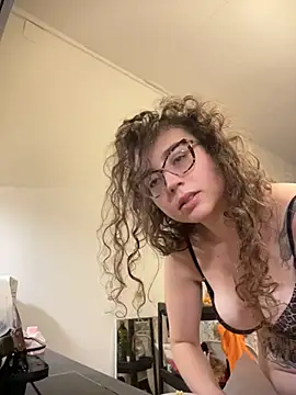 ladyturtle online show from 08/06/26, 10:06