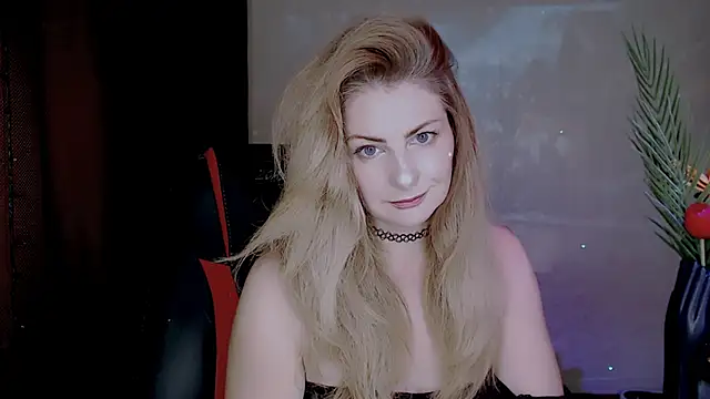 Snapshot of Eleonores chatting on 10/29/25, 05:10 Eleonores online show from 10/29/25, 05:10