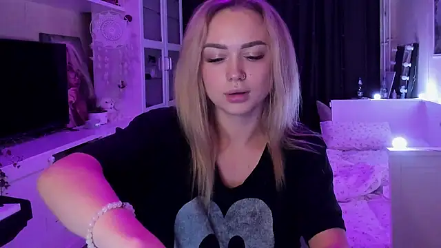 MaryDreaminess online show from 10/05/25, 09:45