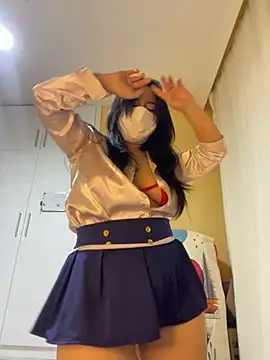 White-Petite online show from 03/06/26, 08:27