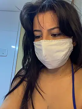 White-Petite online show from 04/21/26, 07:17