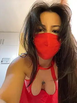 White-Petite online show from 05/05/26, 01:19