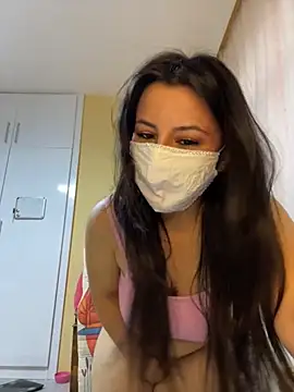 White-Petite online show from 06/17/26, 05:03