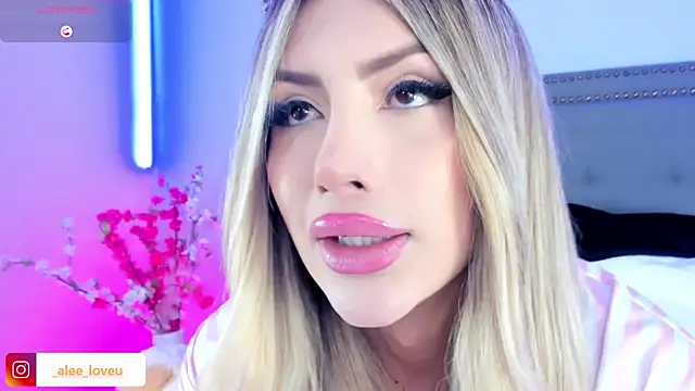 ale lovee online show from 10/17/25, 01:09