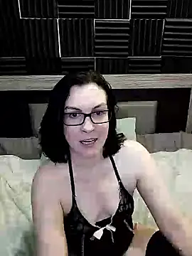 DesreRose online show from 09/13/25, 12:21