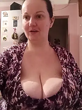 BustyLadyAlma online show from 02/04/26, 06:19