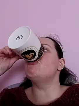 BustyLadyAlma online show from 04/18/26, 06:06