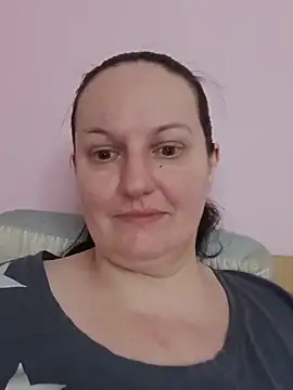 Snapshot of BustyLadyAlma chatting on 06/13/26, 07:39 BustyLadyAlma online show from 06/13/26, 07:39