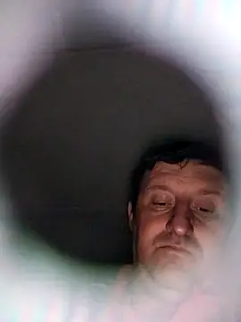 Snapshot of sarpe4 chatting on 09/16/25, 03:07 sarpe4 online show from 09/16/25, 03:07