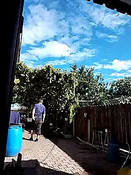 Snapshot of sarpe4 chatting on 10/05/25, 10:57 sarpe4 online show from 10/05/25, 10:57