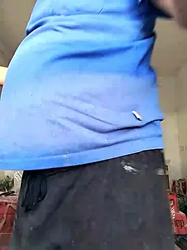 Snapshot of sarpe4 chatting on 10/30/25, 01:45 sarpe4 online show from 10/30/25, 01:45