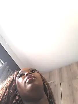 Snapshot of SWEETDOLLY29XX chatting on 02/13/25, 07:13 SWEETDOLLY29XX online show from 02/13/25, 07:13