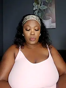 Snapshot of SWEETDOLLY29XX chatting on 10/04/25, 03:37 SWEETDOLLY29XX online show from 10/04/25, 03:37