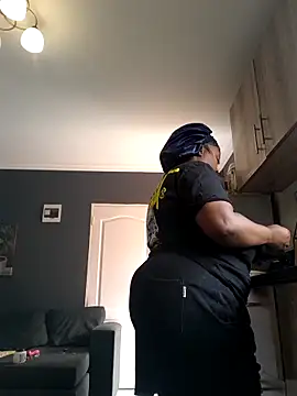 Snapshot of SWEETDOLLY29XX chatting on 10/19/25, 08:26 SWEETDOLLY29XX online show from 10/19/25, 08:26