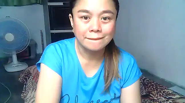 Snapshot of Kariebabe chatting on 01/12/25, 09:30 Kariebabe online show from 01/12/25, 09:30