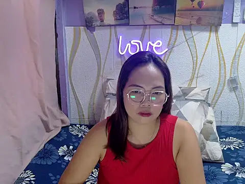 BURBERRY69 online show from 02/13/26, 04:52