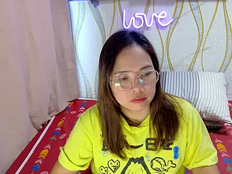 BURBERRY69 online show from 03/15/26, 11:55