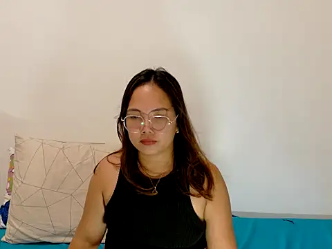 BURBERRY69 online show from 03/28/26, 04:06