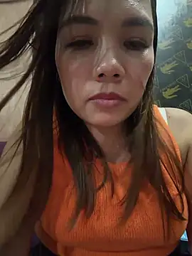 BURBERRY69 online show from 04/25/26, 01:14