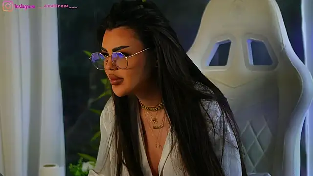 Snapshot of perfectt33n chatting on 01/04/25, 10:49 perfectt33n online show from 01/04/25, 10:49