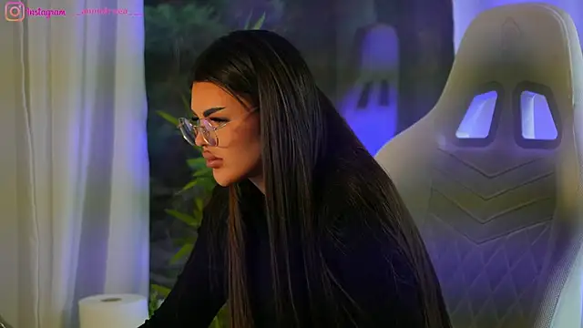 Snapshot of perfectt33n chatting on 01/25/25, 09:36 perfectt33n online show from 01/25/25, 09:36