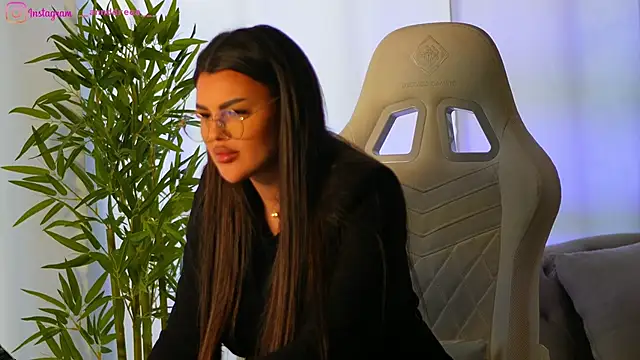 Snapshot of perfectt33n chatting on 02/13/25, 09:09 perfectt33n online show from 02/13/25, 09:09