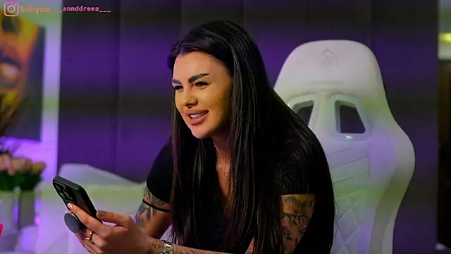 Snapshot of perfectt33n chatting on 12/16/25, 04:01 perfectt33n online show from 12/16/25, 04:01