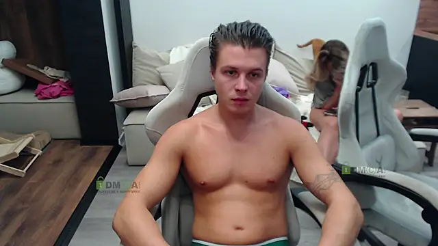 Sunny-Girl1 online show from 10/17/25, 08:33