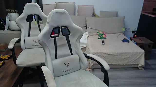 Sunny-Girl1 online show from 03/01/26, 07:05