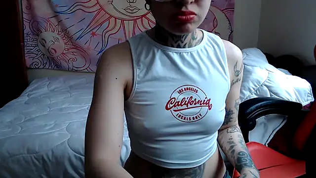 Snapshot of ArrangedFoot chatting on 02/22/26, 09:02 ArrangedFoot online show from 02/22/26, 09:02