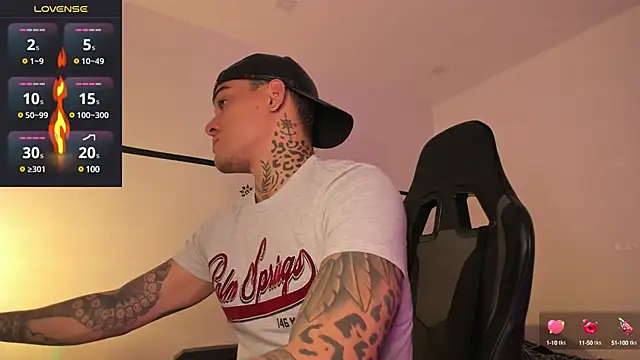 Snapshot of ImDominike chatting on 12/10/24, 02:16 ImDominike online show from 12/10/24, 02:16